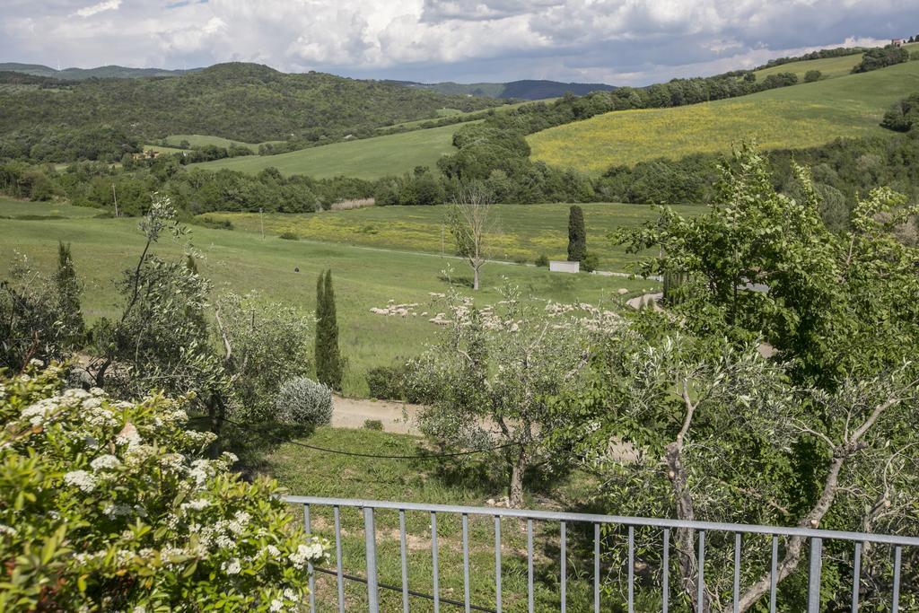 Fonte Alla Lepre Riparbella Esterno foto